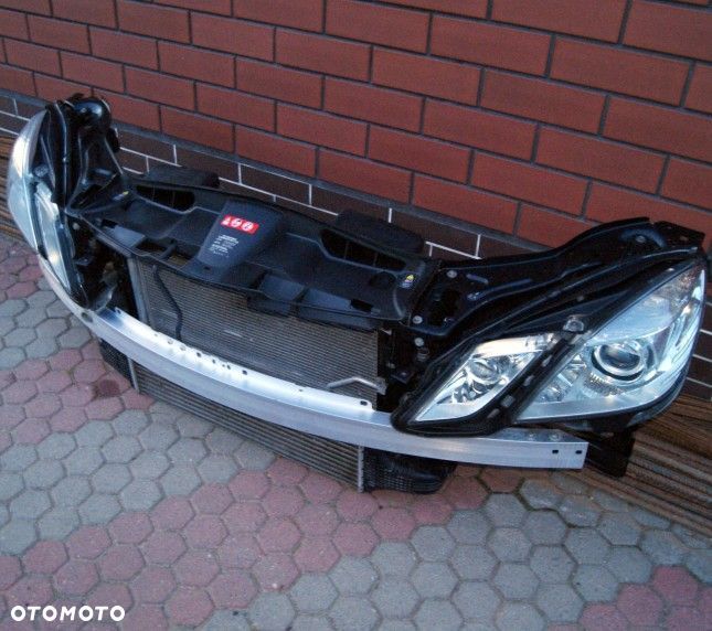 MERCEDES W212 MASKA BŁOTNIKI LAMPY CHŁODNICE AMG - 2