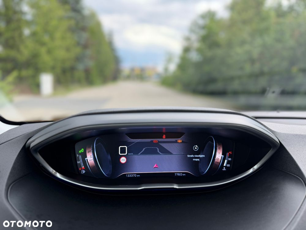 Peugeot 3008 1.2 PureTech Allure S&S - 22