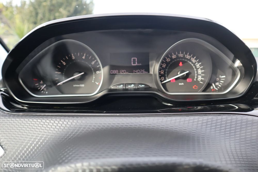 Peugeot 2008 1.2 PureTech Style - 27