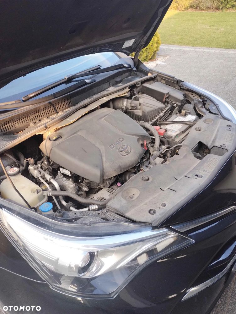 Toyota Avensis 2.0 D-4D Premium - 13