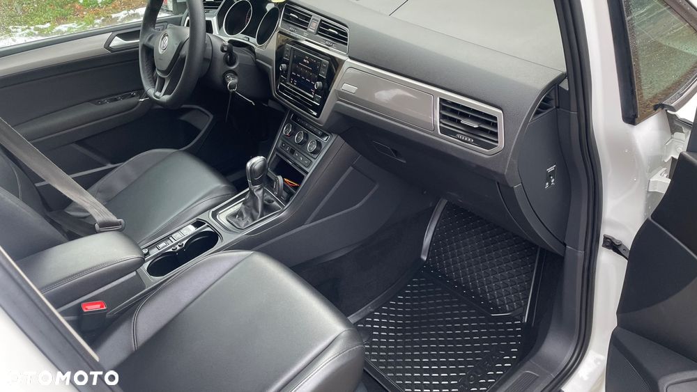 Volkswagen Touran 2.0 TDI SCR (BlueMotion Technology) DSG Comfortline - 13