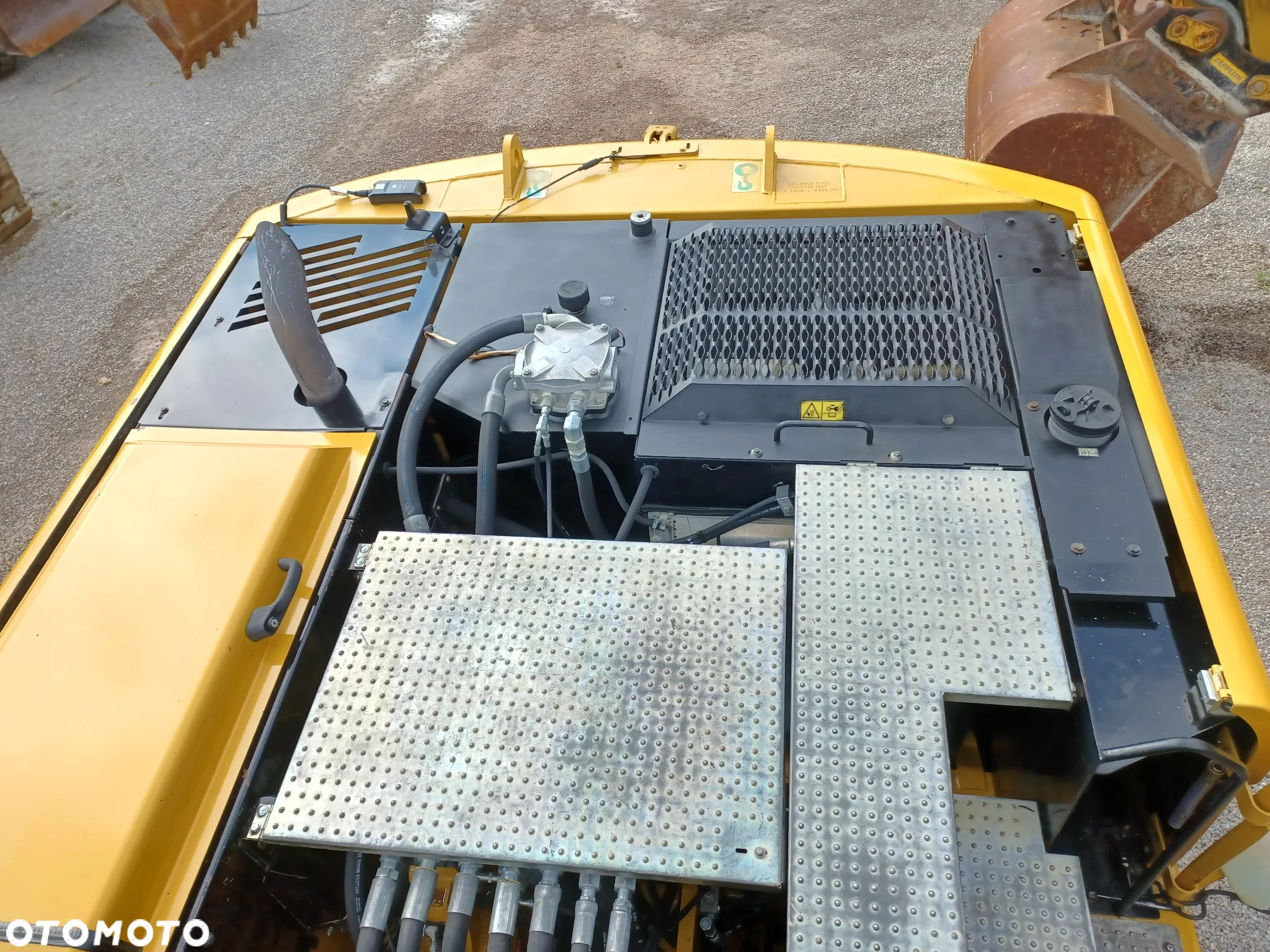 Caterpillar CAT M 322 D - 23