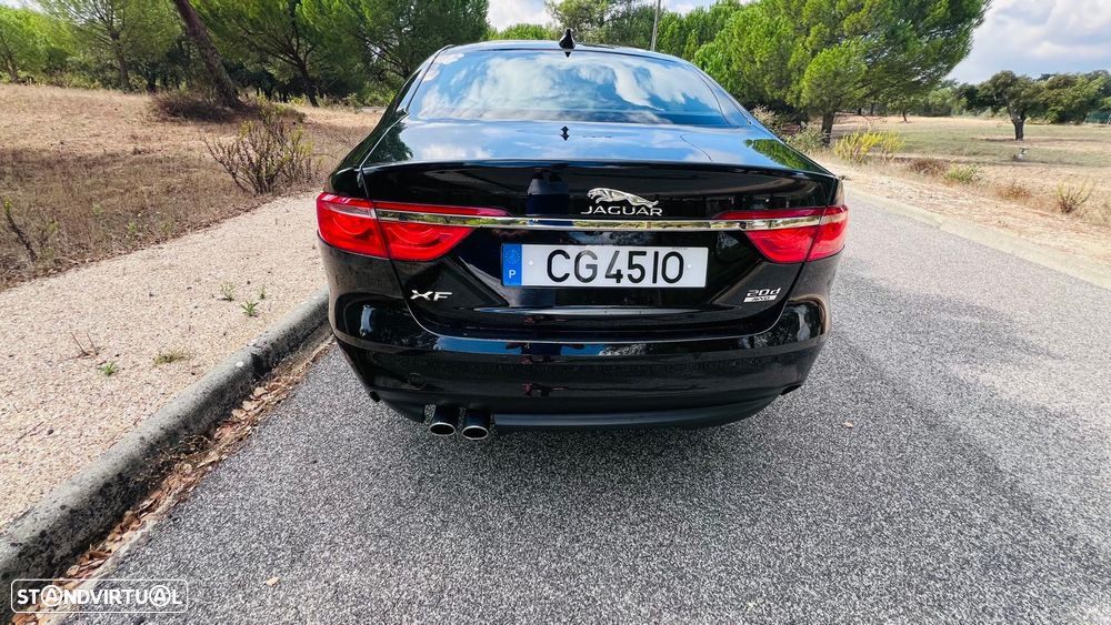 Jaguar XF - 22