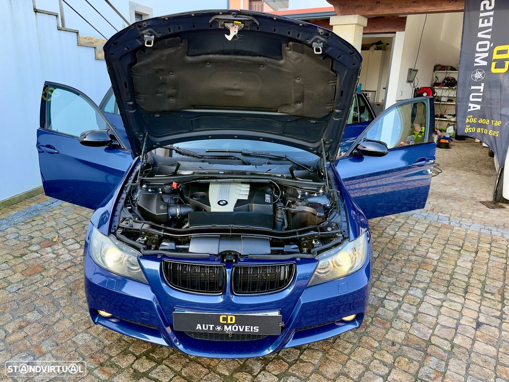 BMW 320 d Navigation Sport - 30