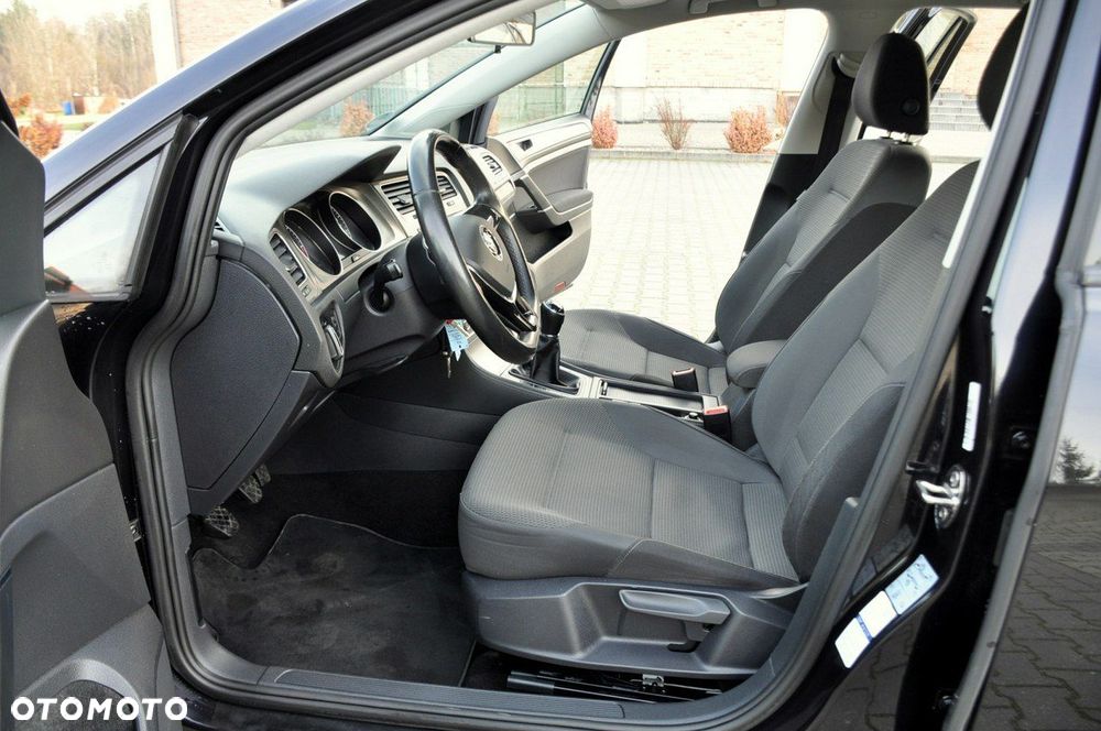 Volkswagen Golf - 21