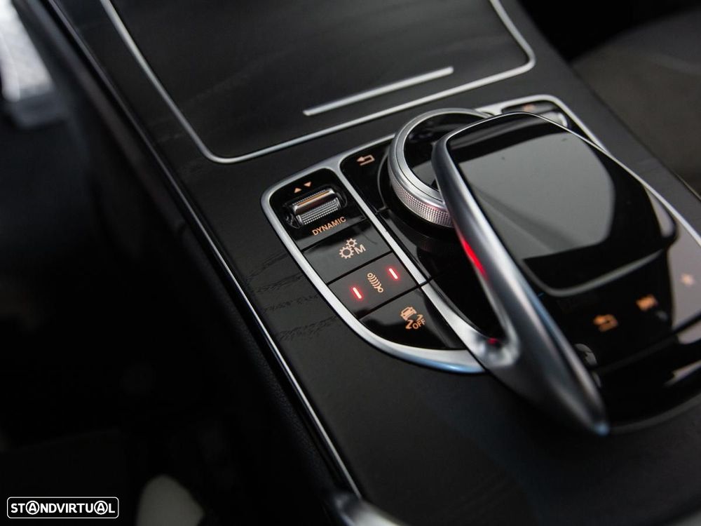 Mercedes-Benz C 63 AMG S - 28