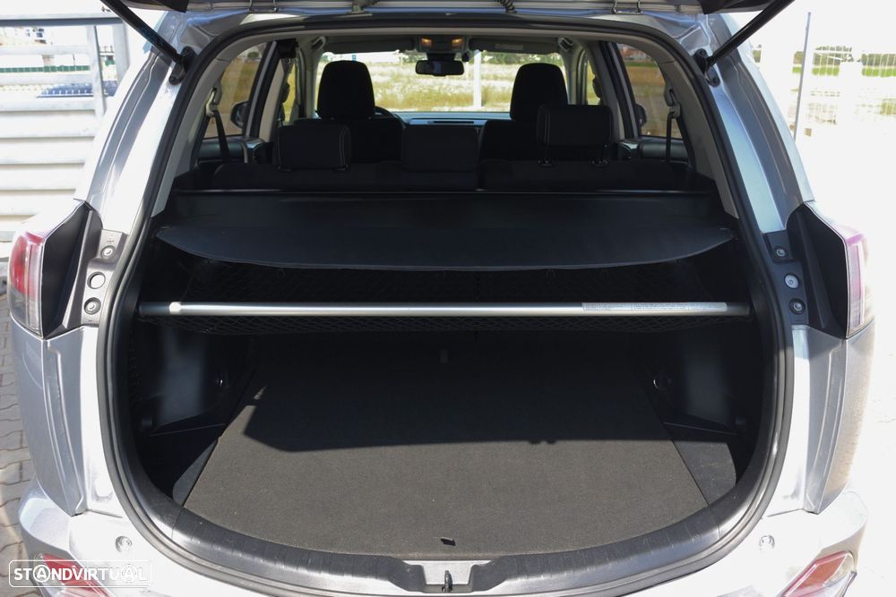 Toyota RAV4 2.0 D-4D Comfort - 37