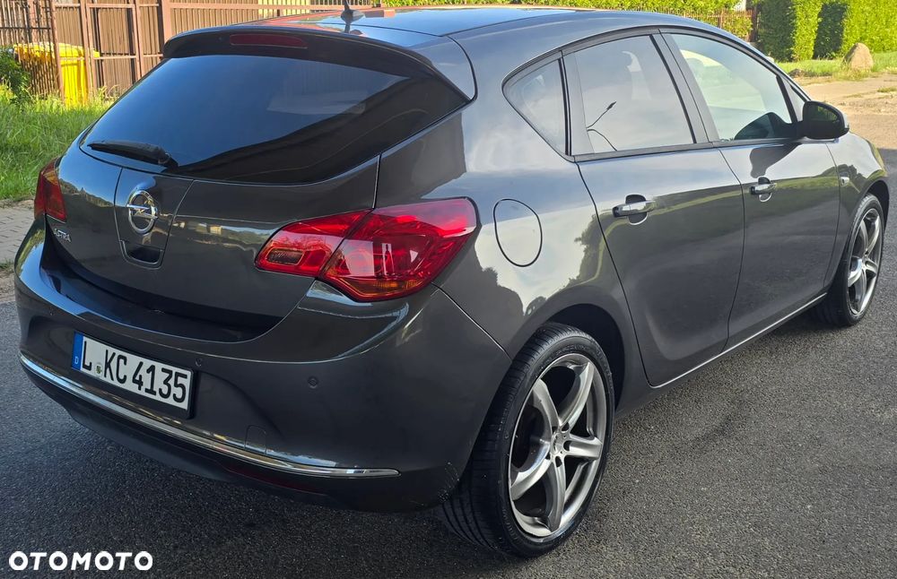 Opel Astra 1.6 Edition 111 Jahre - 4