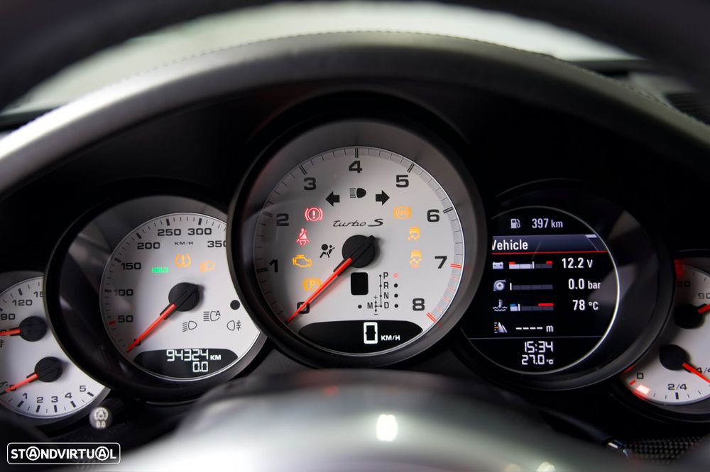 Porsche 911 (991) Turbo S PDK - 10