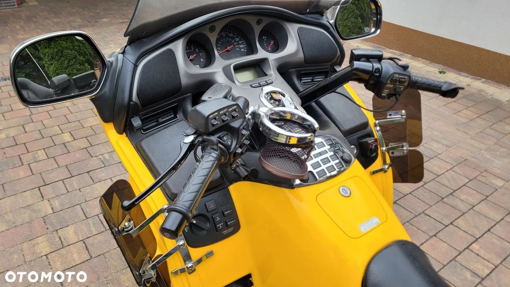Honda GL - 22