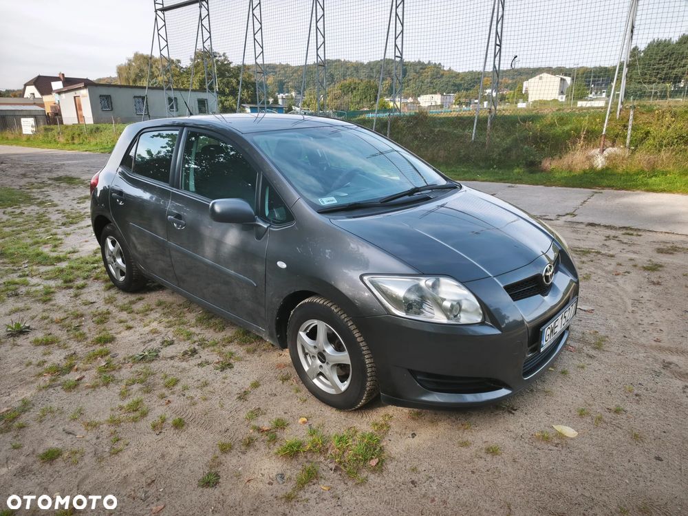 Toyota Auris - 1