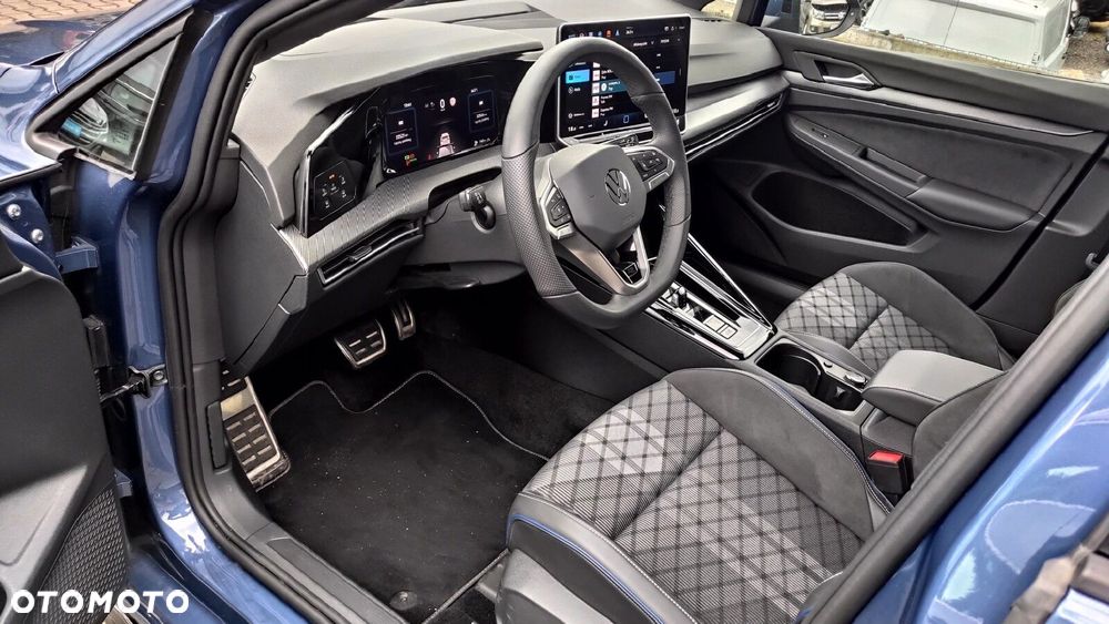 Volkswagen Golf - 10