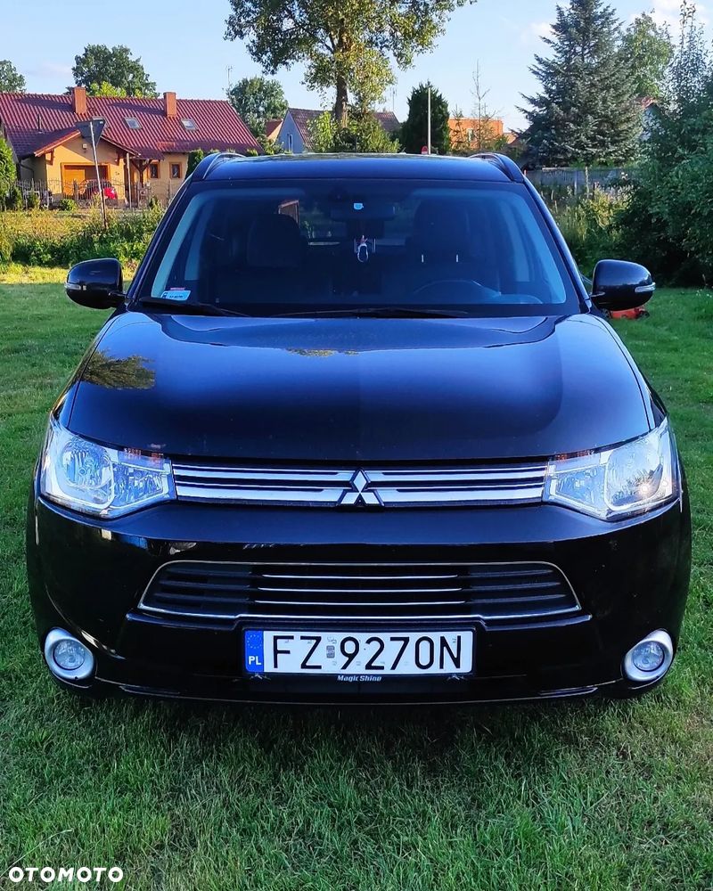 Mitsubishi Outlander Instyle NAVI - 1