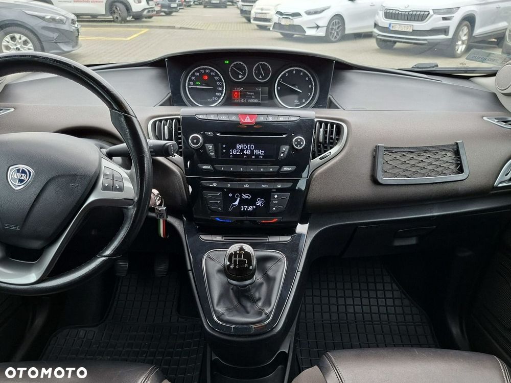 Lancia Ypsilon - 17