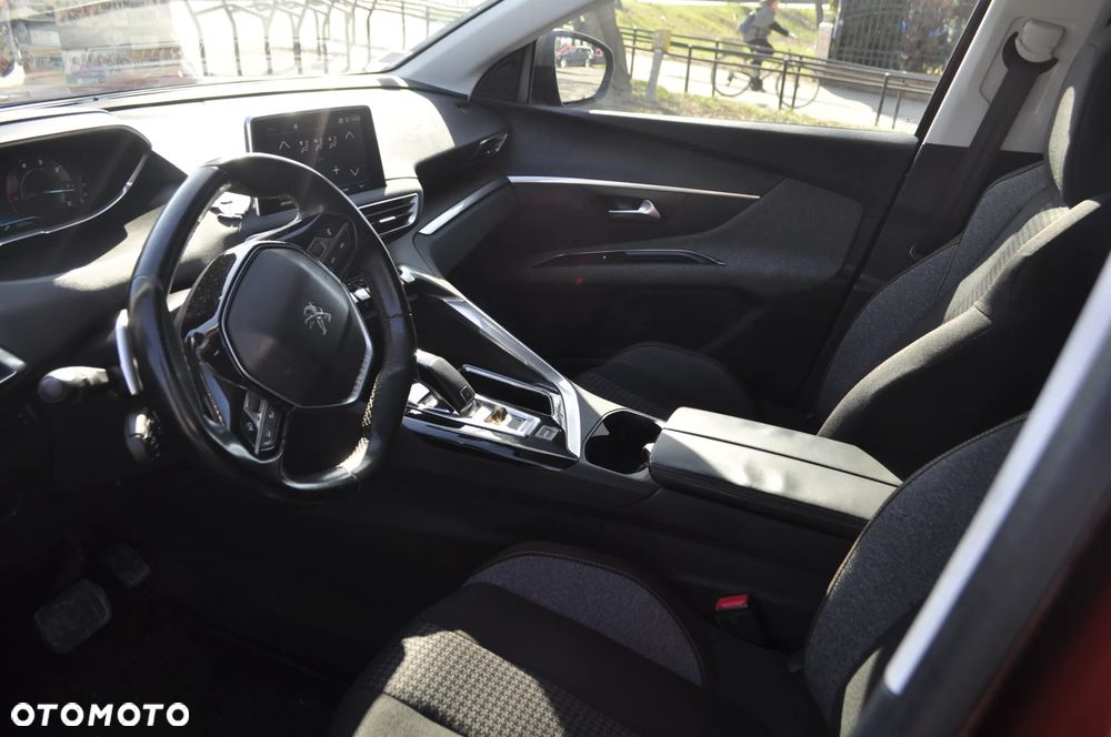 Peugeot 3008 1.6 BlueHDi Allure S&S EAT6 - 7