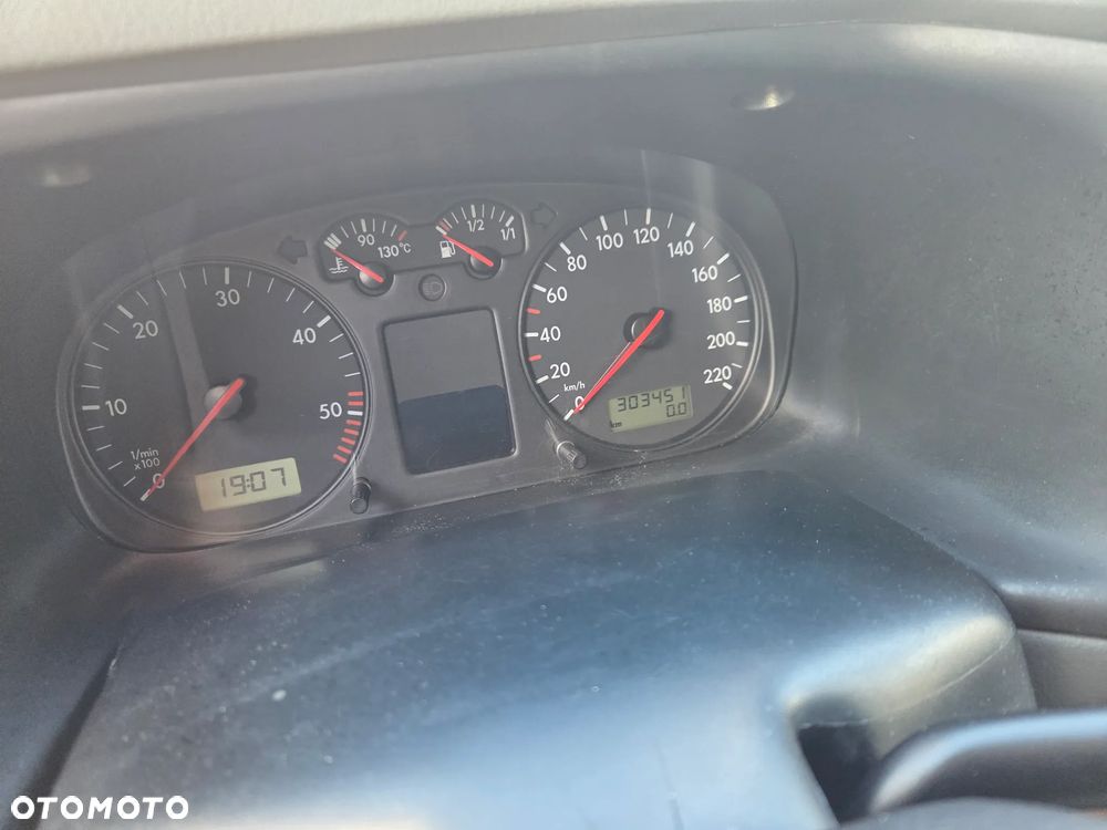 Volkswagen Multivan Standard - 14