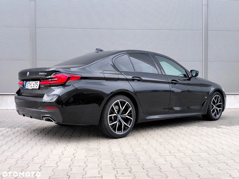 BMW Seria 5 520d M Sport Edition - 8