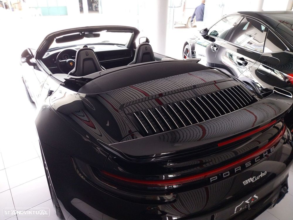 Porsche 911 Série F - 23