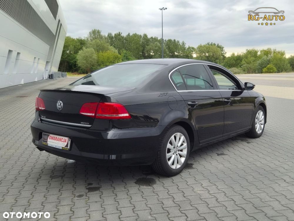 Volkswagen Passat - 30