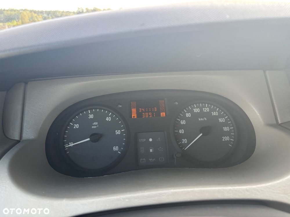 Opel Vivaro - 12