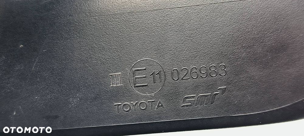 LUSTERKO PRAWE TOYOTA AURIS II PIN - 7 - 5