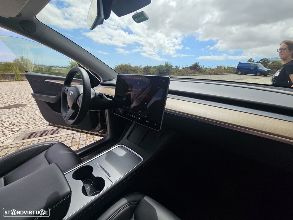 Tesla Model Y Long Range Tração Integral - 21