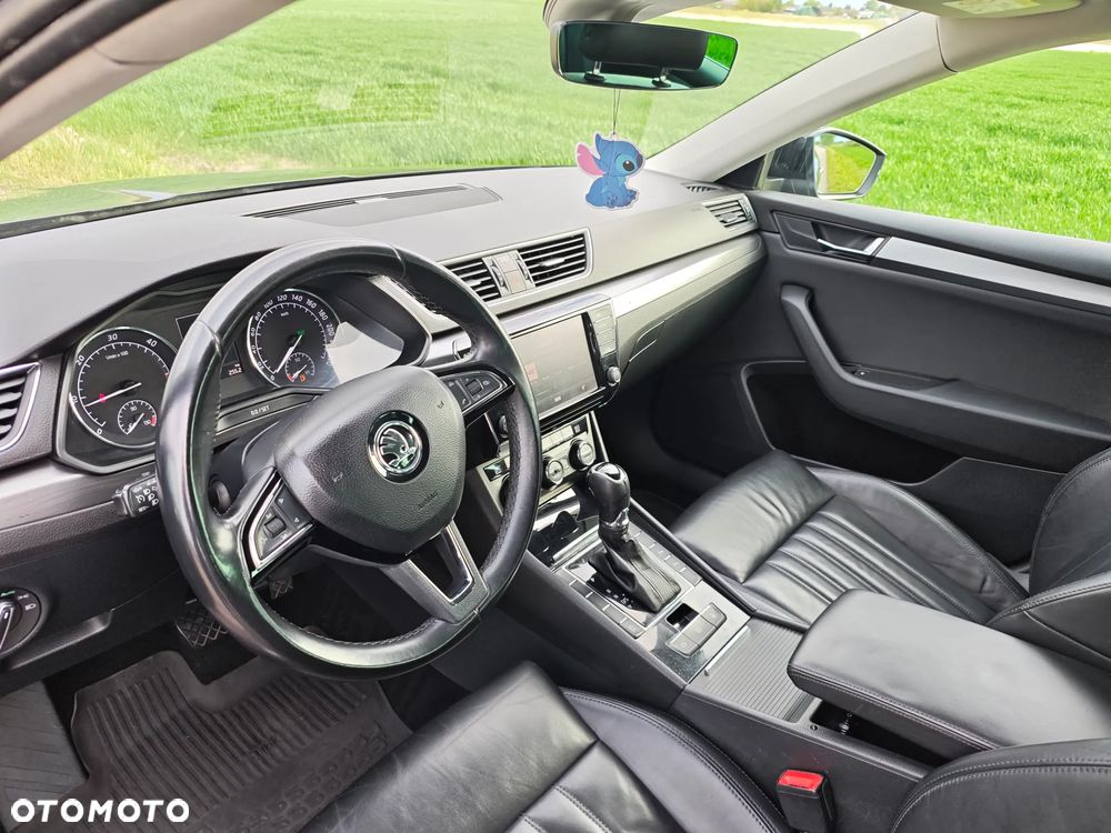 Skoda Superb 2.0 TDI DSG Ambition - 20