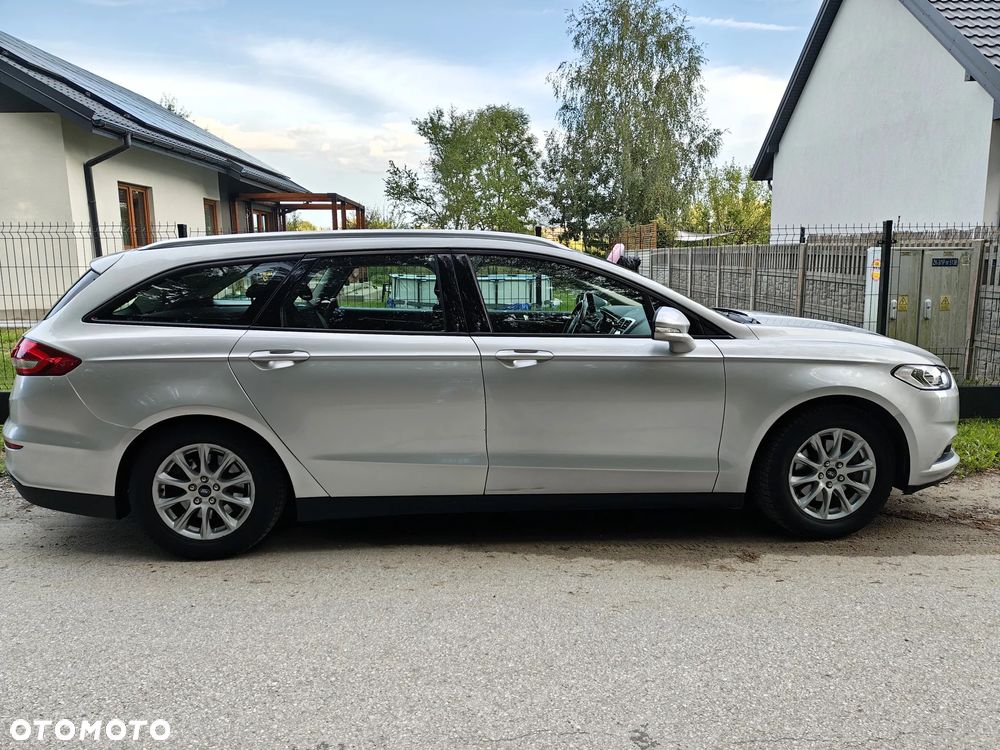 Ford Mondeo 2.0 TDCi Allrad Trend - 29