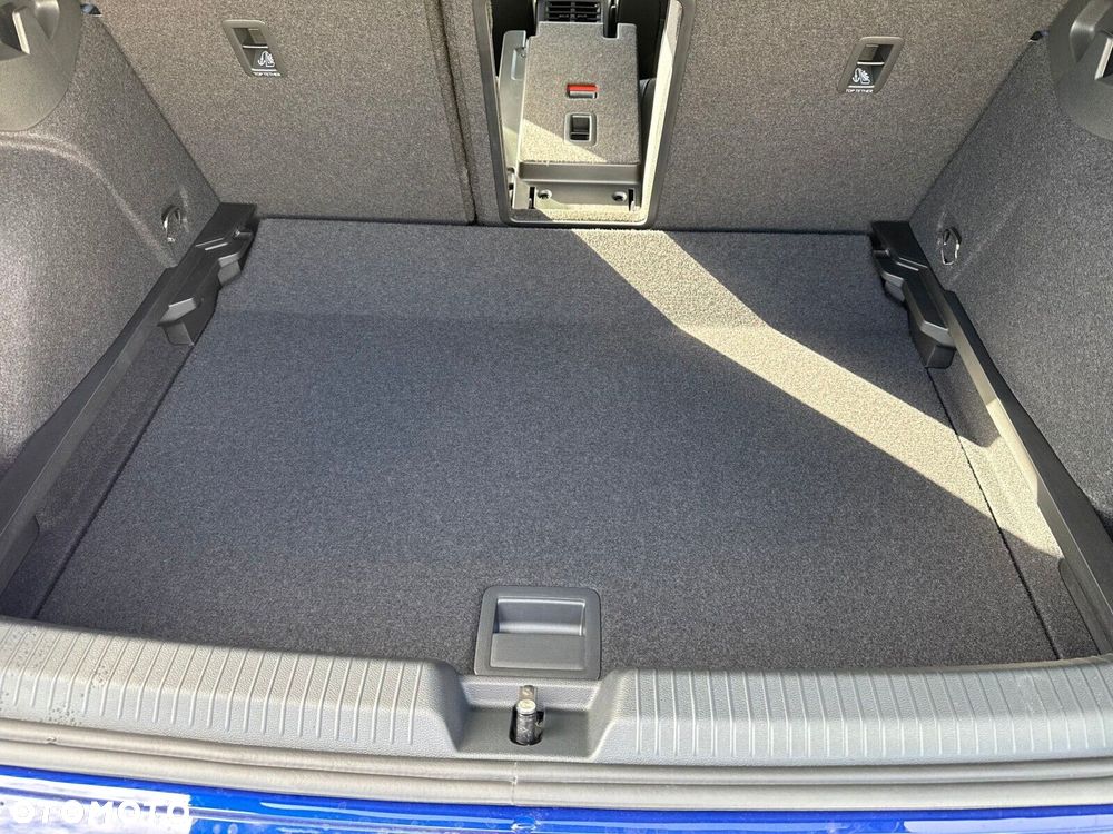 Volkswagen Golf 1.5 eTSI mHEV R-Line Plus DSG - 22