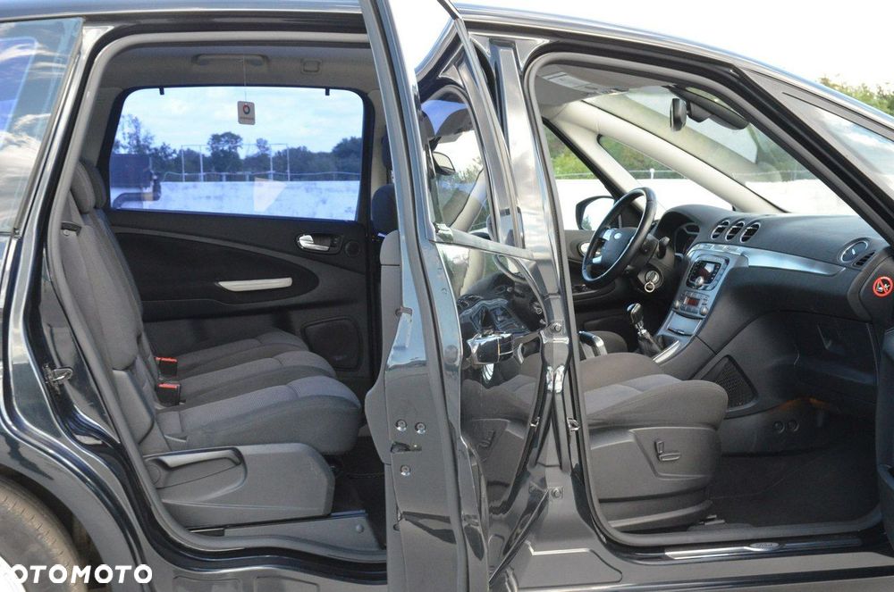 Ford S-Max - 37