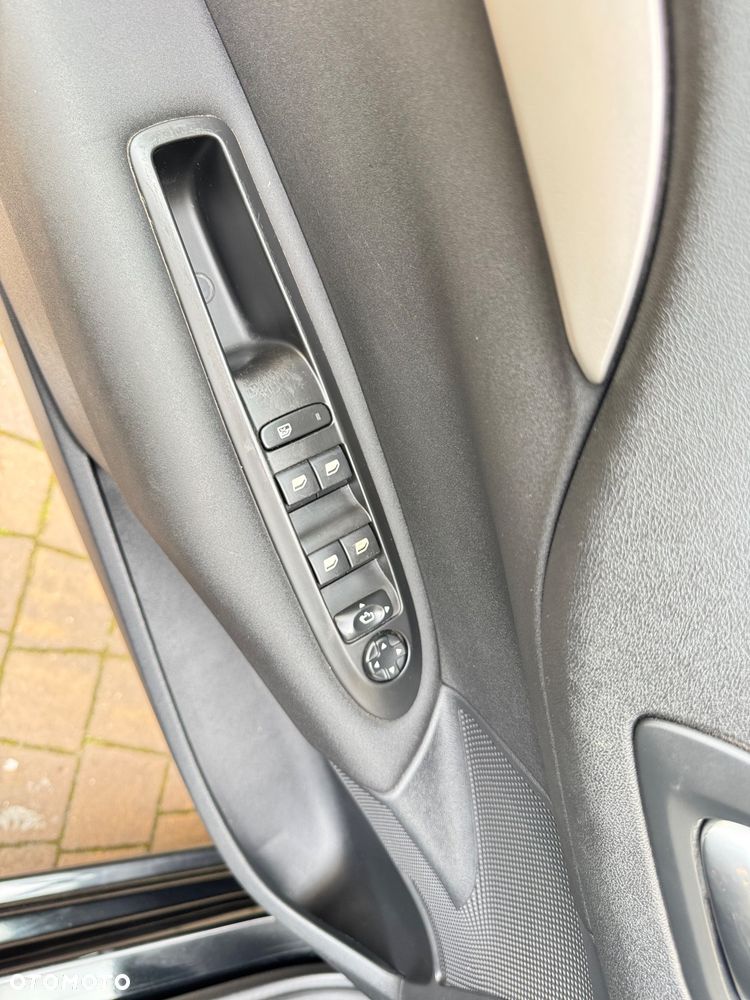 Citroën C4 BlueHDi 120 Stop&Start Shine - 17
