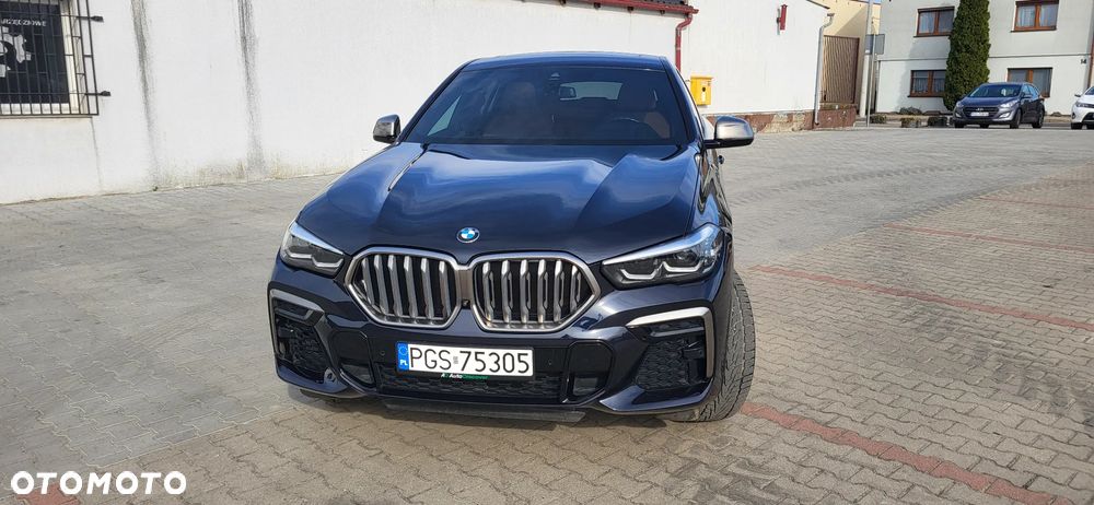 BMW X6 M50i - 2