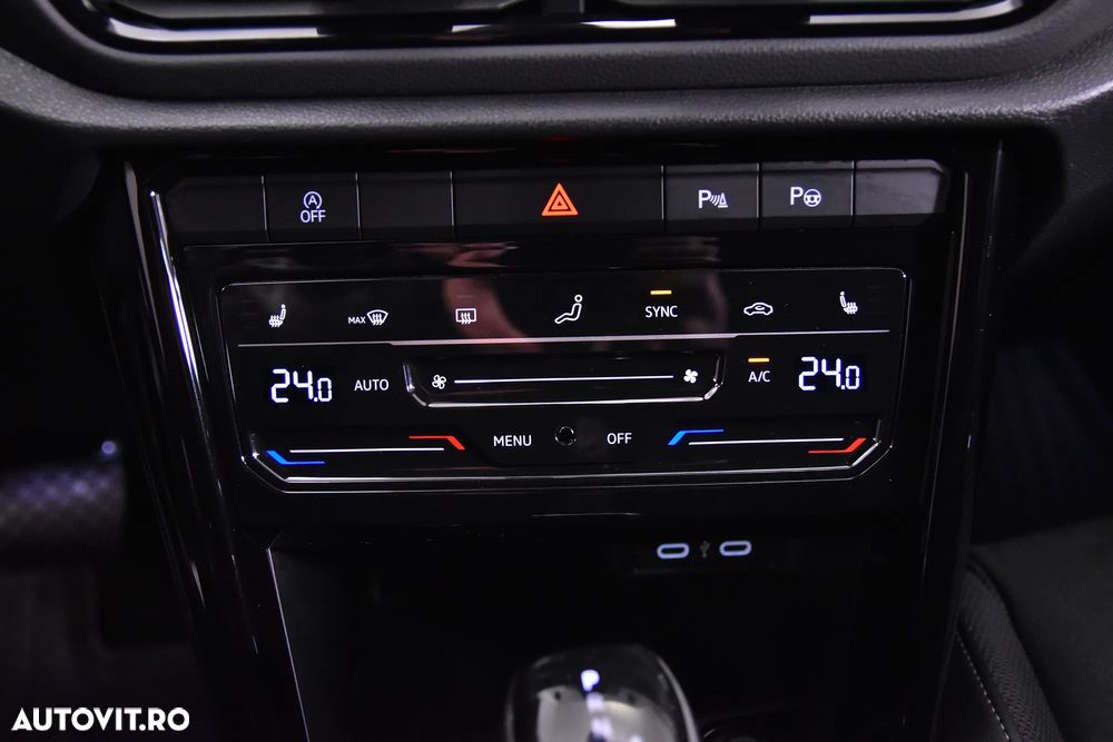 Volkswagen T-Roc - 12