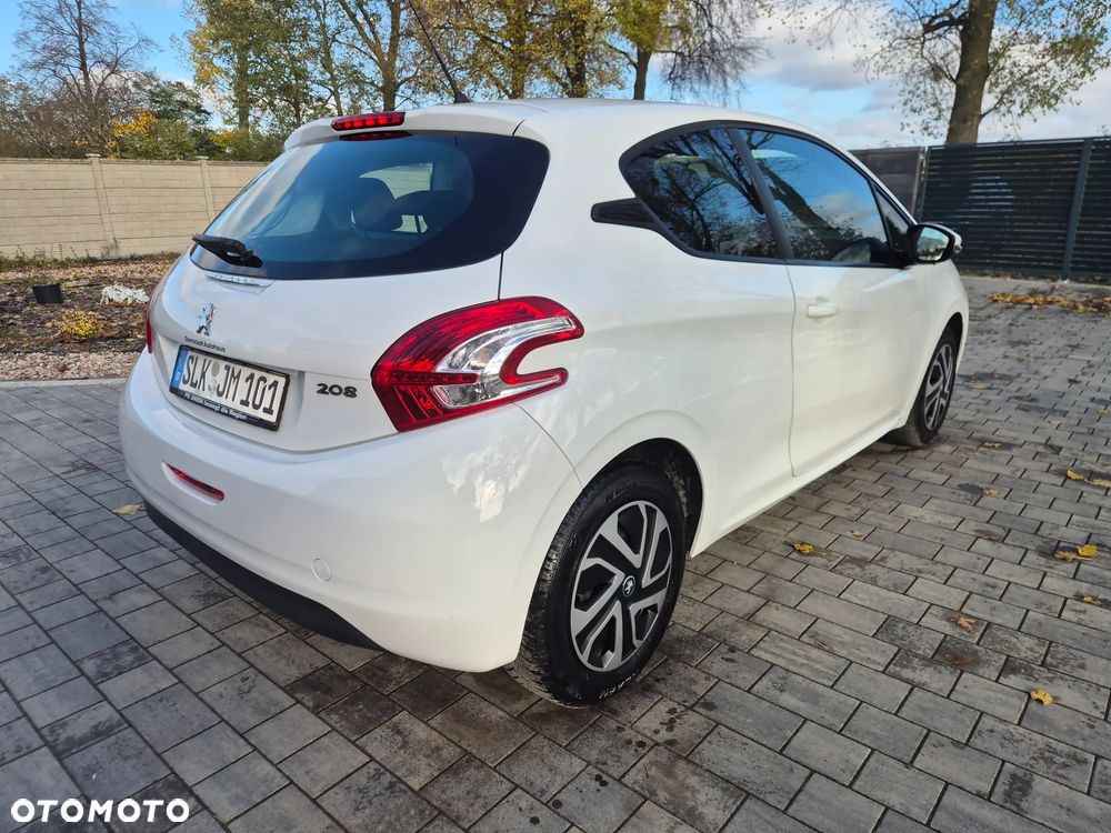 Peugeot 208 - 3
