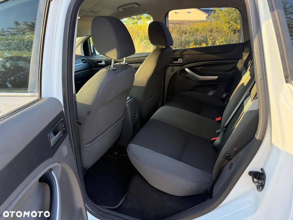 Ford Kuga 2.0 TDCi Titanium - 15