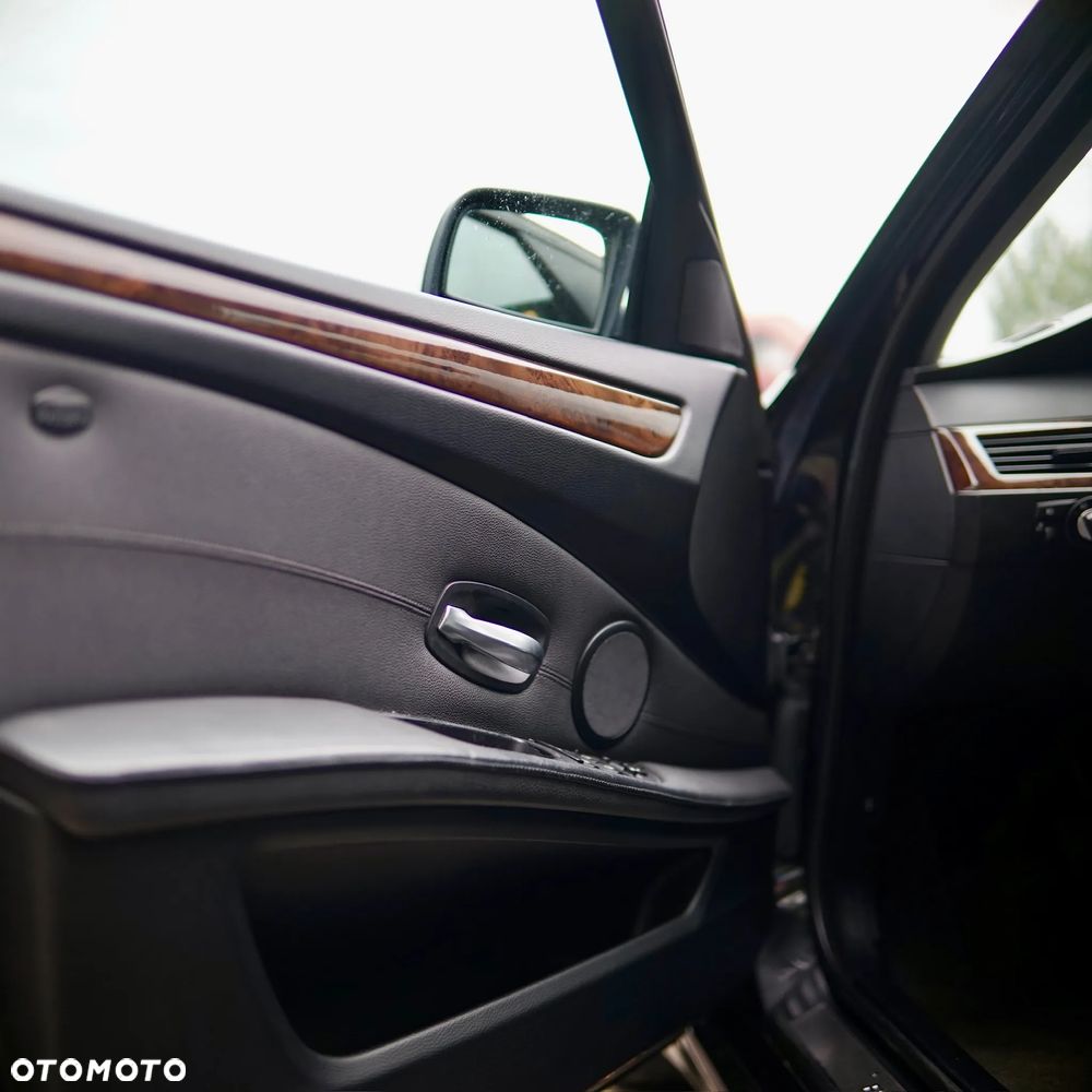 BMW Seria 5 - 25