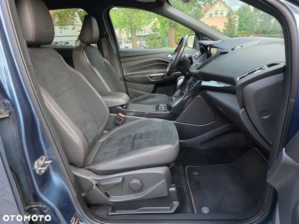 Ford Kuga 2.0 TDCi 4x4 ST-Line - 19