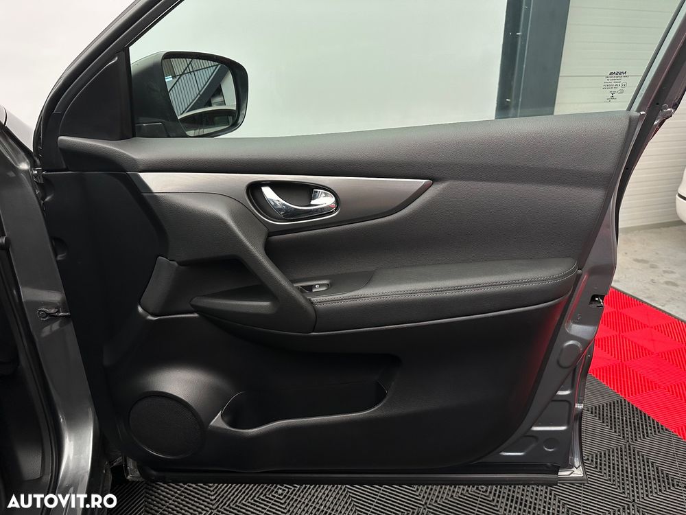 Nissan Qashqai 1.3 DIG-T N-CONNECTA - 27
