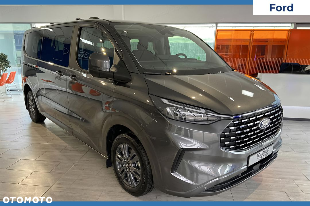Ford Tourneo Custom - 2