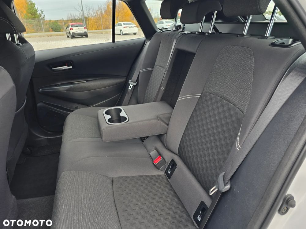 Toyota Corolla 1.8 Hybrid Comfort - 24