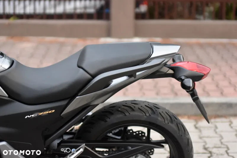 Honda NC - 27