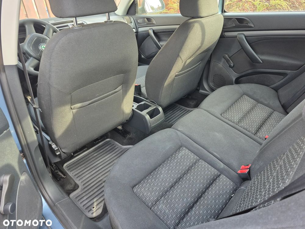 Skoda Octavia 1.6 Tour - 8