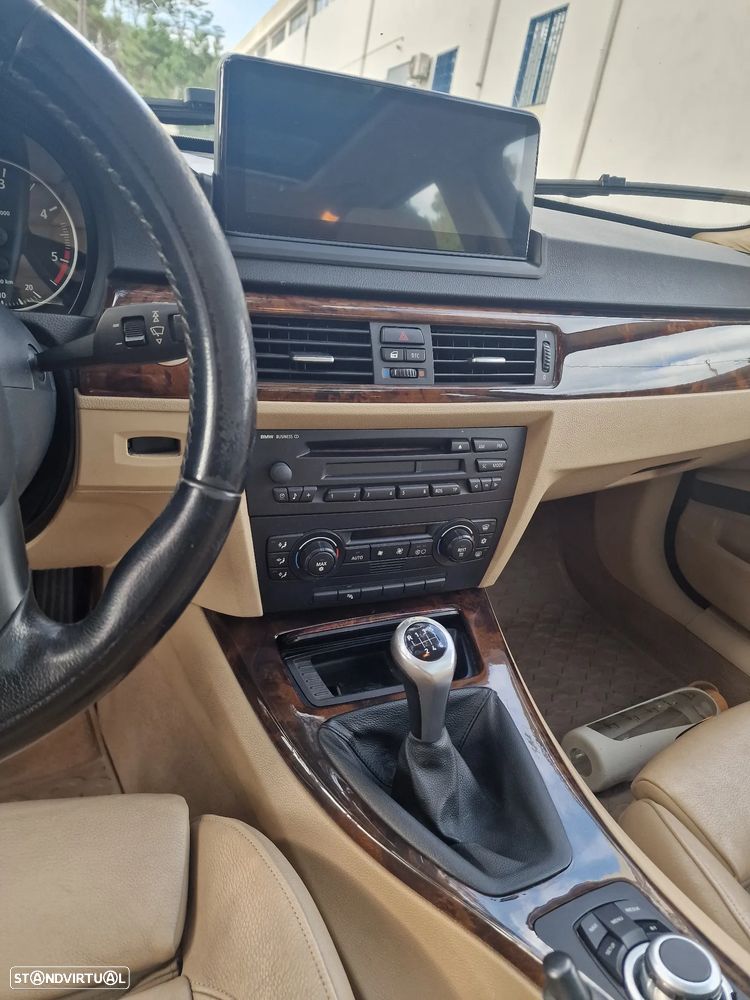 BMW 320 d Exclusive - 10