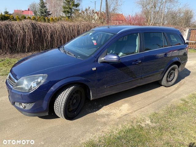 Opel Astra 1.9 CDTI DPF Cosmo - 4