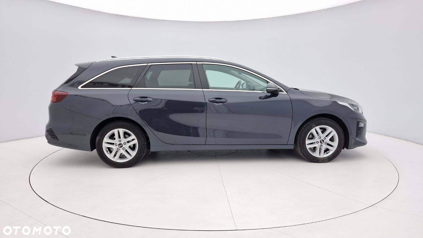 Kia Ceed - 5