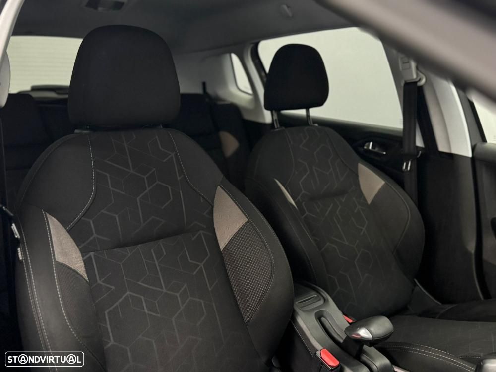 Peugeot 2008 1.2 PureTech Style - 15