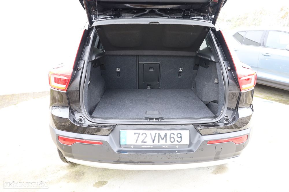 Volvo XC 40 2.0 D3 Momentum Geartronic - 3