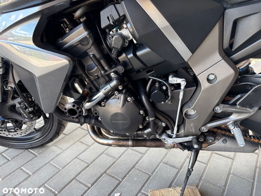 Honda CB - 15