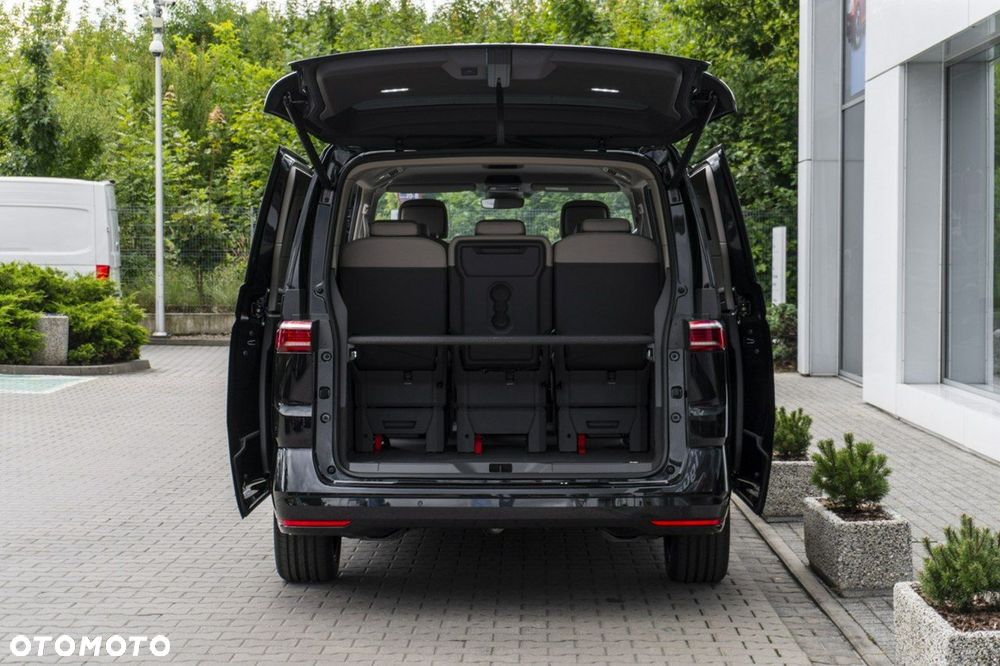 Volkswagen Multivan - 11