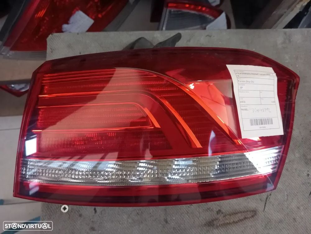 Farolim stop painel direito Volkswagen Passat Variant 14 - / 3G9945312